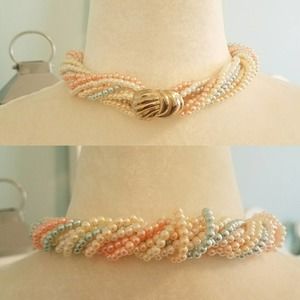 Vintage 1990s twisted pastel pearl choker